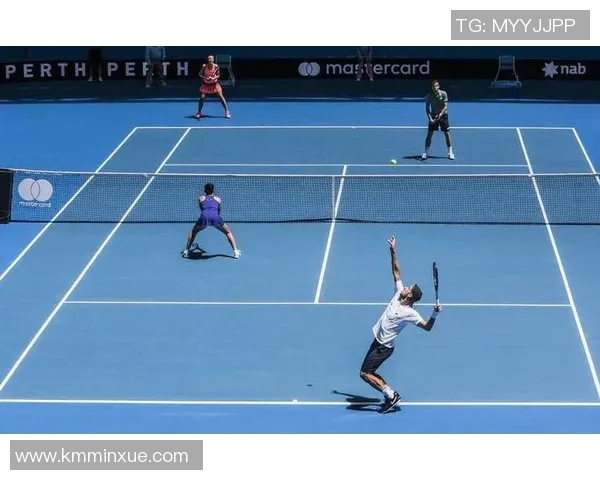 北京网球队区域防守策略解析及其在网球比赛中的应用探讨